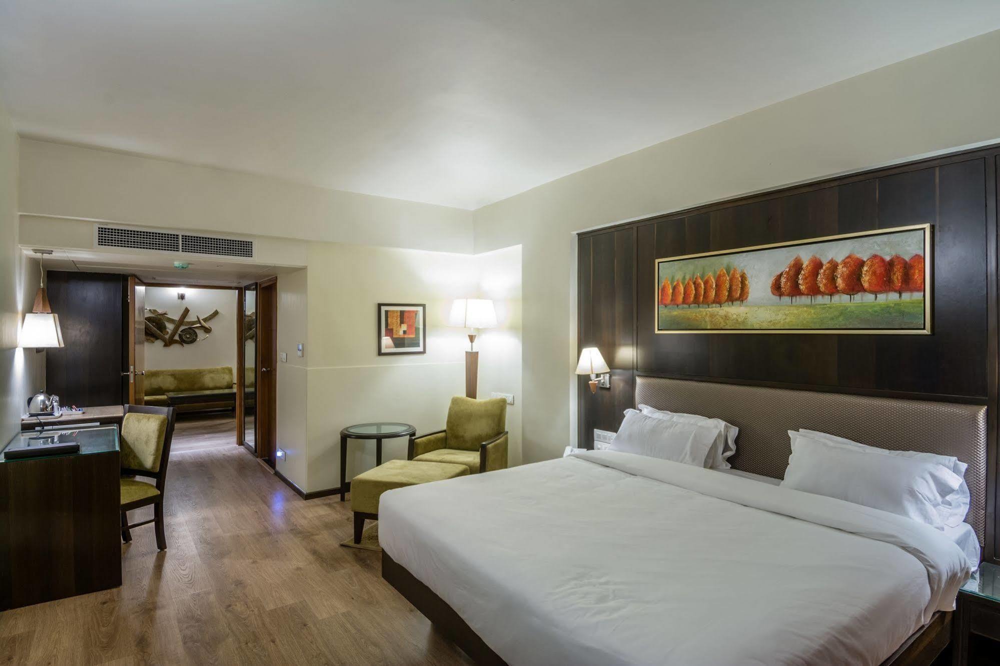 The President-A Boutique Hotel Ахмедабад Номер фото